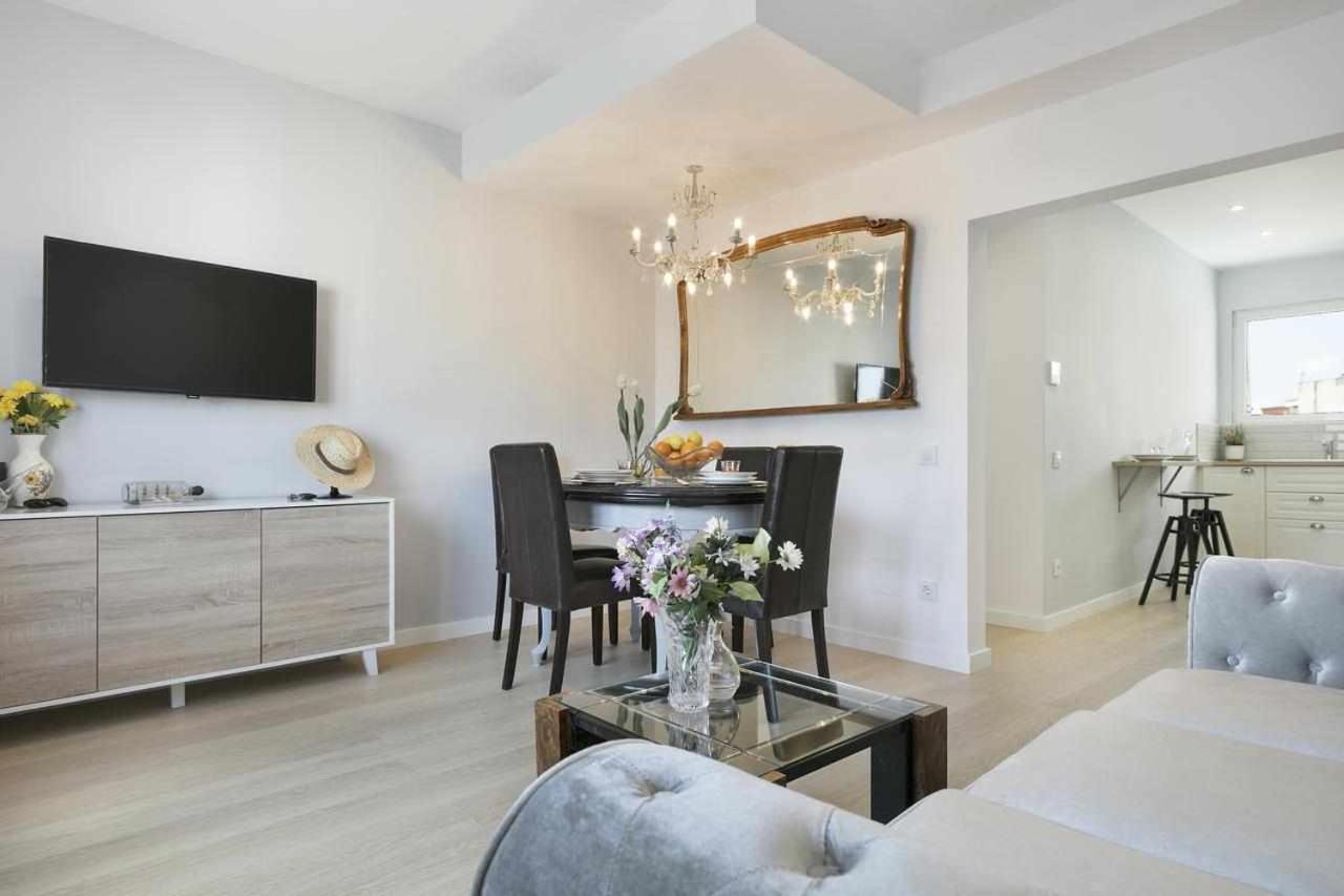 Apartment Leonor Barcelona Exterior photo
