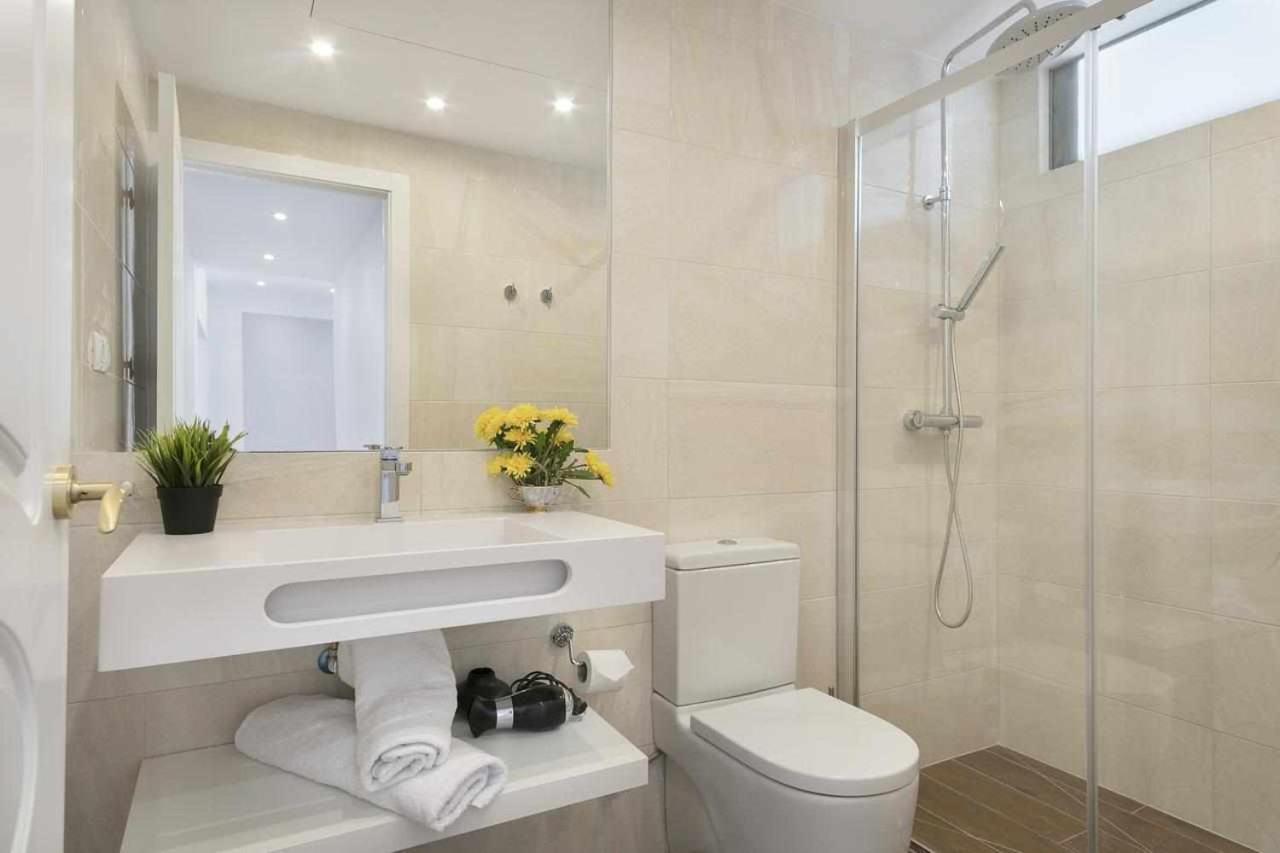 Apartment Leonor Barcelona Exterior photo